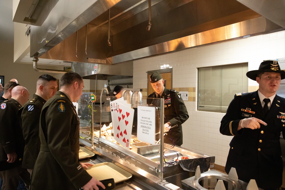 101st CAB Host Thanksgiving Lunch