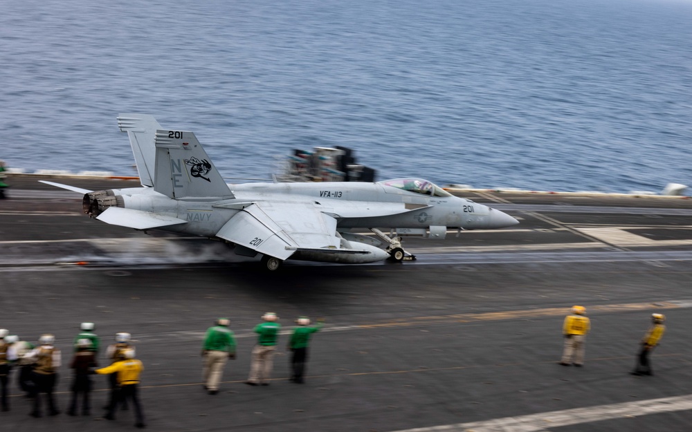 USS Carl Vinson (CVN 70) Conducts Routine Flight Operations in the South China Sea