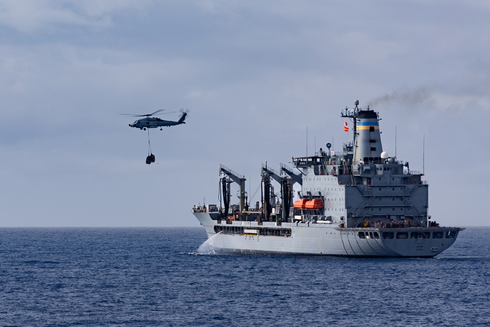 USS Oscar Austin (DDG 79) Verticle Replenishment
