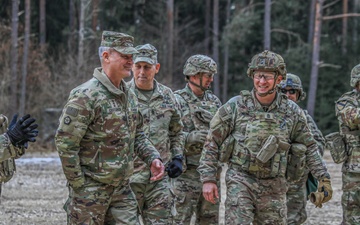 Lt. Gen. Charles David Costanza Visits 41st FAB Soldiers During Live Fire Exercise Evaluation