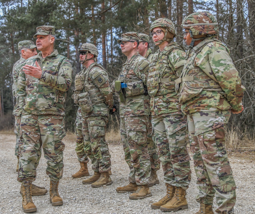 Lt. Gen. Charles David Costanza Visits 41st FAB Soldiers During Live Fire Exercise Evaluation