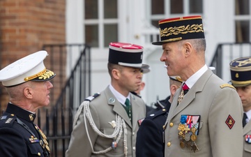 General Pierre Schill visits Marine Barracks Washington