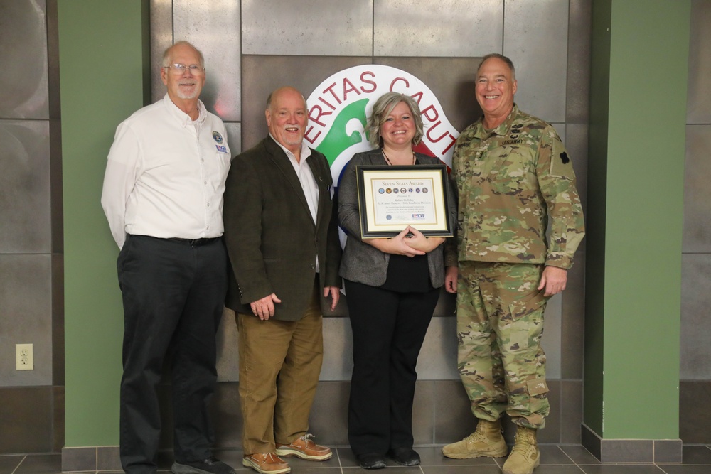 U.S. Army Reserve civilian awarded ESGR Seven Seals award