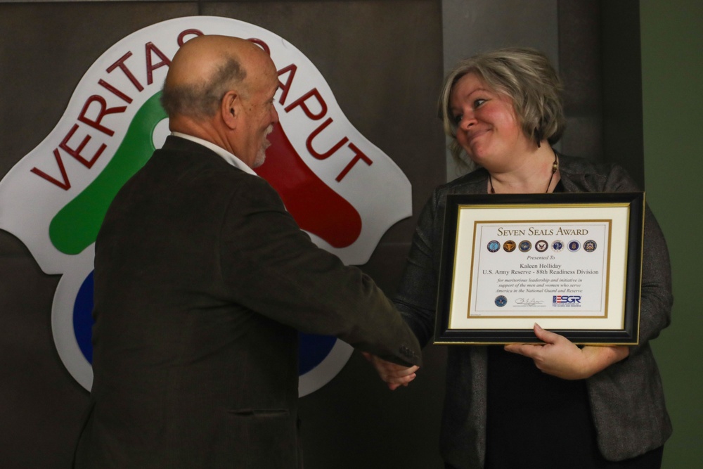 U.S. Army Reserve civilian awarded ESGR Seven Seals award