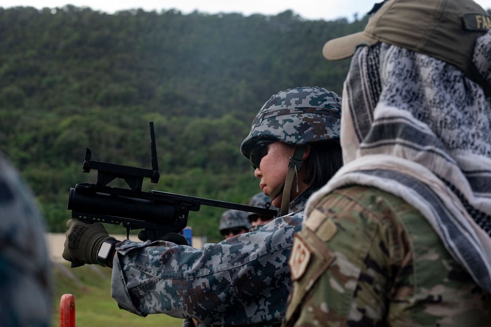 736, 36 SFS trains JASDF during Pacific Defender