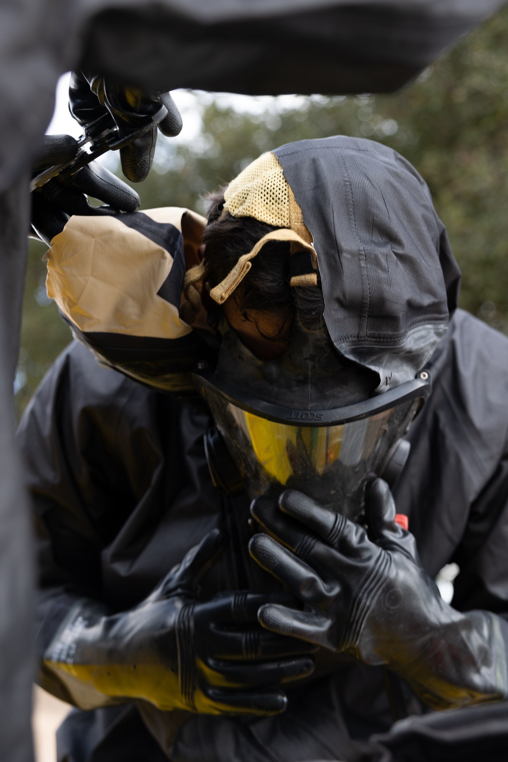 11th MEU and CLB 11 conduct simulated threat containment