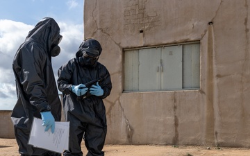 11th MEU and CLB 11 conduct simulated threat containment