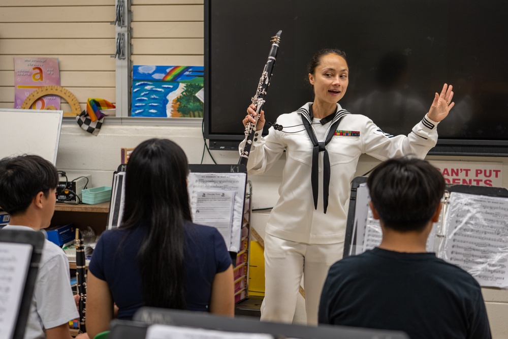 U.S. Pacific Fleet Band holds event at Moanalua Middle School