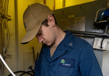 USS Preble (DDG 88) Electrical Maintenance