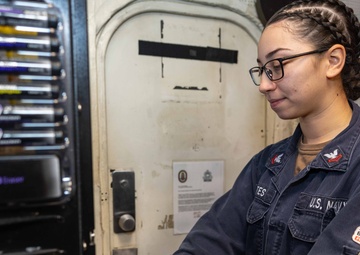 Preble (DDG 88) Fuel Transfer