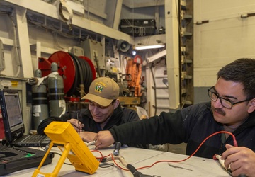 USS Preble (DDG 88) MH-60R Sea Hawk Wiring Maintenance