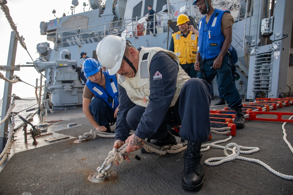 USS Benfold Arrives at Subic Bay