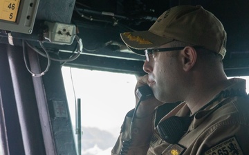 USS Benfold Arrives at Subic Bay