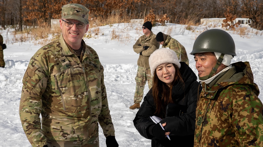 U.S. Army and JGSDF Leaders Discuss a Four-Leg Race