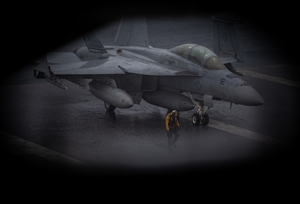 USS Carl Vinson (CVN 70) Conducts Routine Flight Operations in the South China Sea