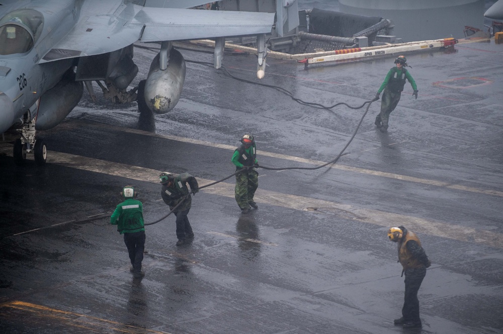 USS Carl Vinson (CVN 70) Conducts Routine Flight Operations in the South China Sea