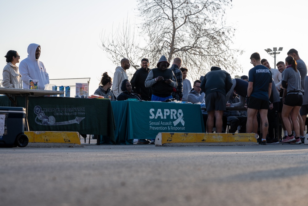 Titans honor 'Four Chaplains' during 5K