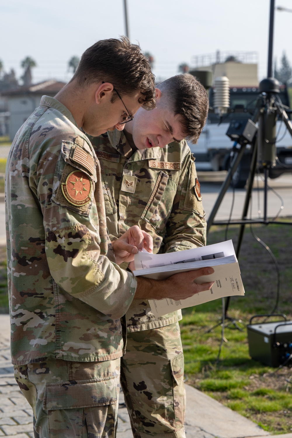 Airmen in Action: 39 OSS sets up tactical weather station