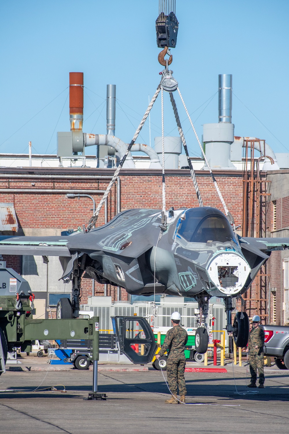 FRCE supports Marine F-35 recovery training