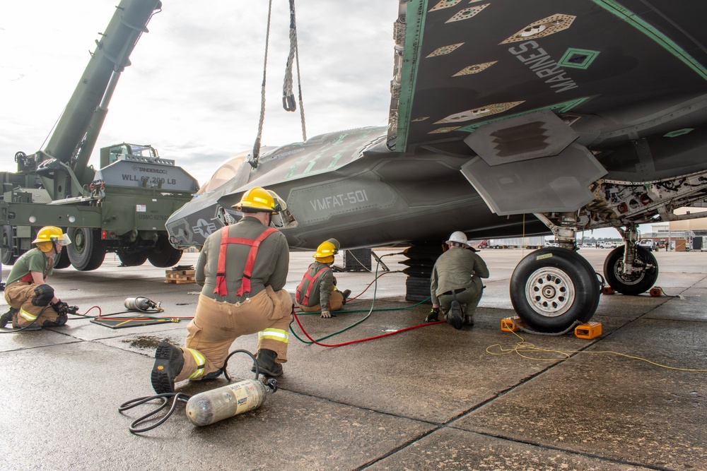 FRCE supports Marine F-35 recovery training