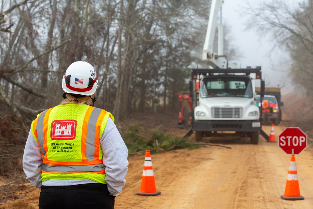 Hurricane Helene Recovery: Leaners and Hangers Removal in Laurens County, Georgia.