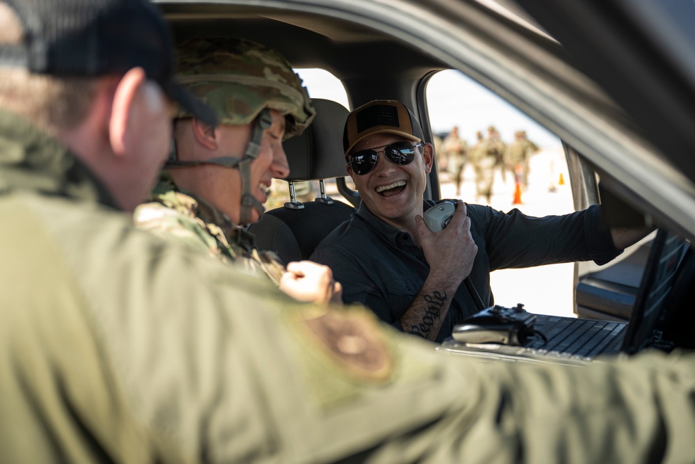 SD Engages with Troops and Border Officials at U.S.-Mexico Border