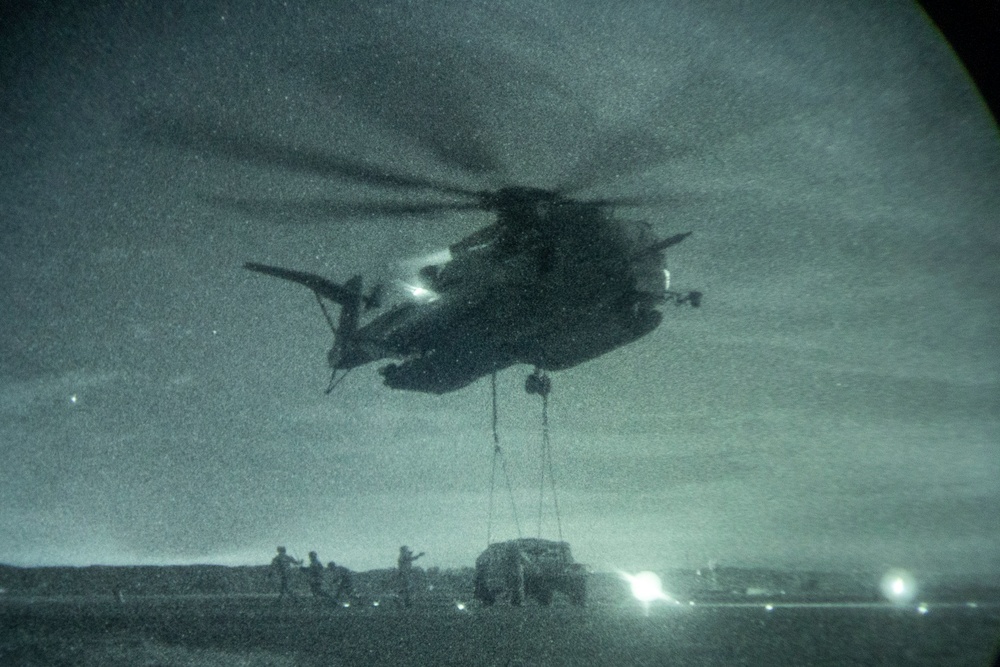 HMH-462 Conducts Joint Nighttime External Lift Training