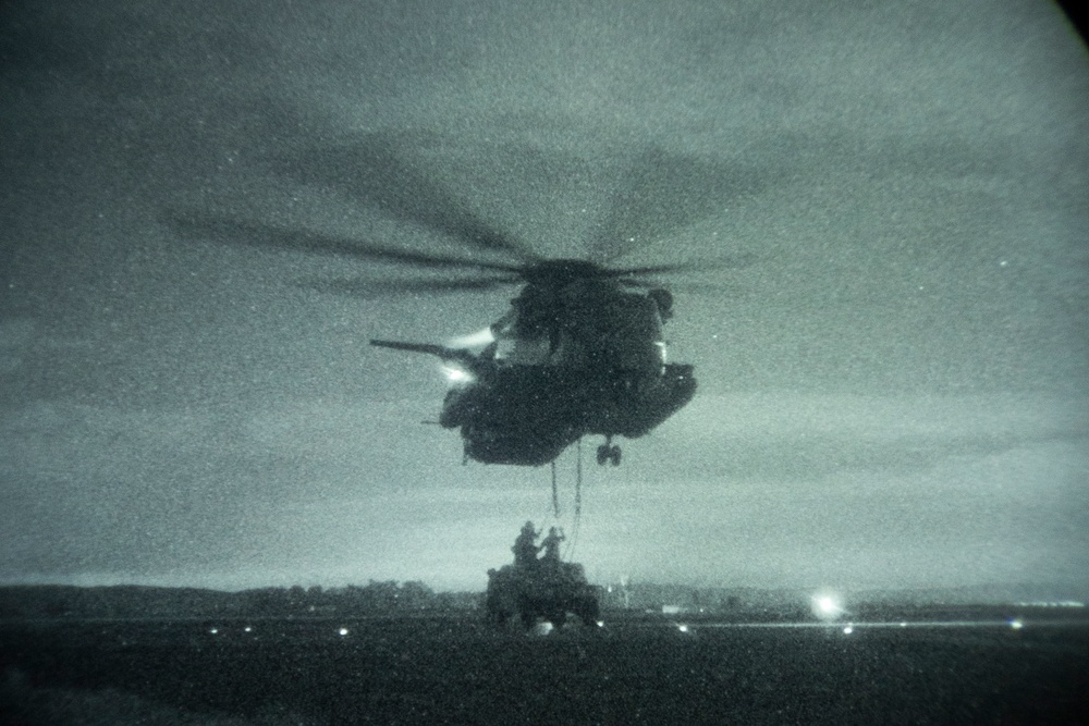 HMH-462 Conducts Joint Nighttime External Lift Training