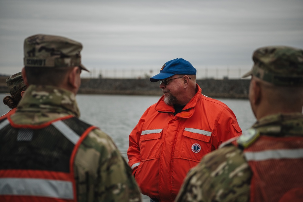 U.S. Army Corps of Engineers leadership visits Potomac River Aviation Incident site