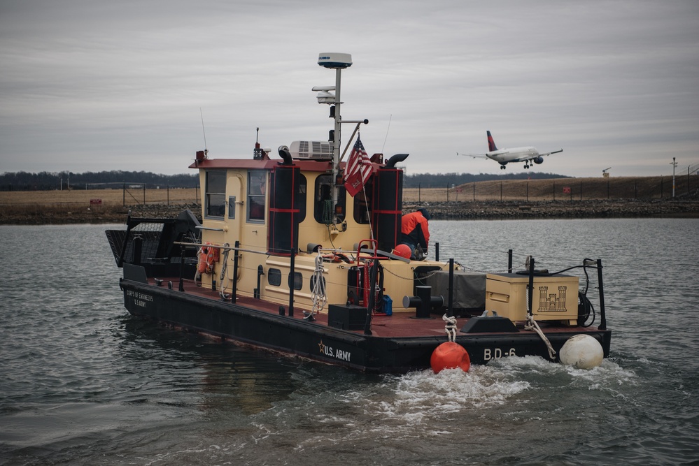 U.S. Army Corps of Engineers leadership visits Potomac River Aviation Incident site