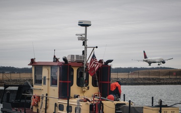 U.S. Army Corps of Engineers leadership visits Potomac River Aviation Incident site