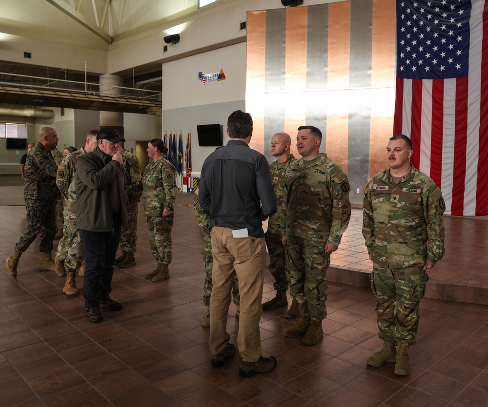 The Secretary of Defense visits Soldiers at the Southern Border