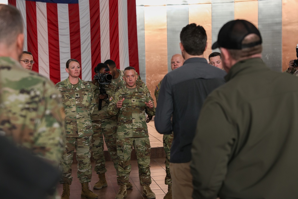 The Secretary of Defense visits Soldiers at the Southern Border