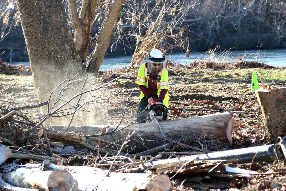 Helene Debris cleanup continues in Asheville's River Arts District