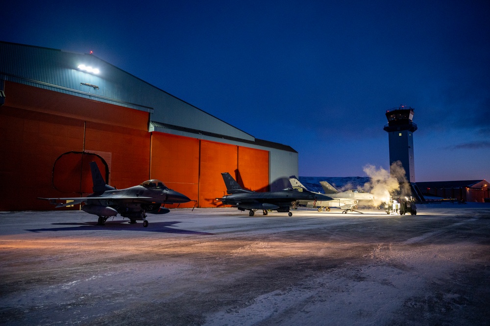 18th EFGS ready F-16s for Operation NOBLE DEFENDER