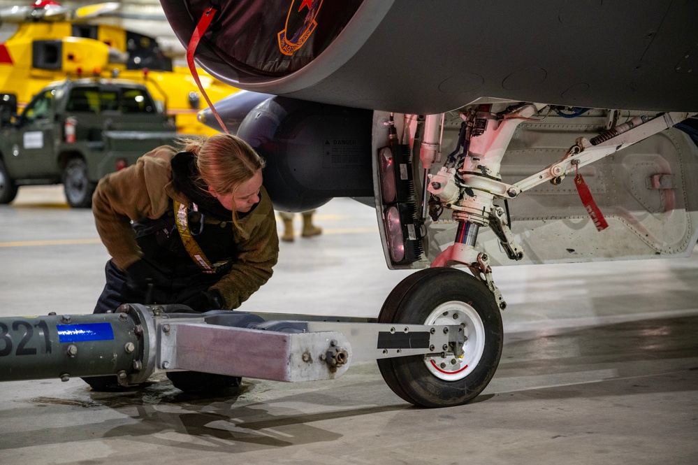 18th EFGS ready F-16s for Operation NOBLE DEFENDER