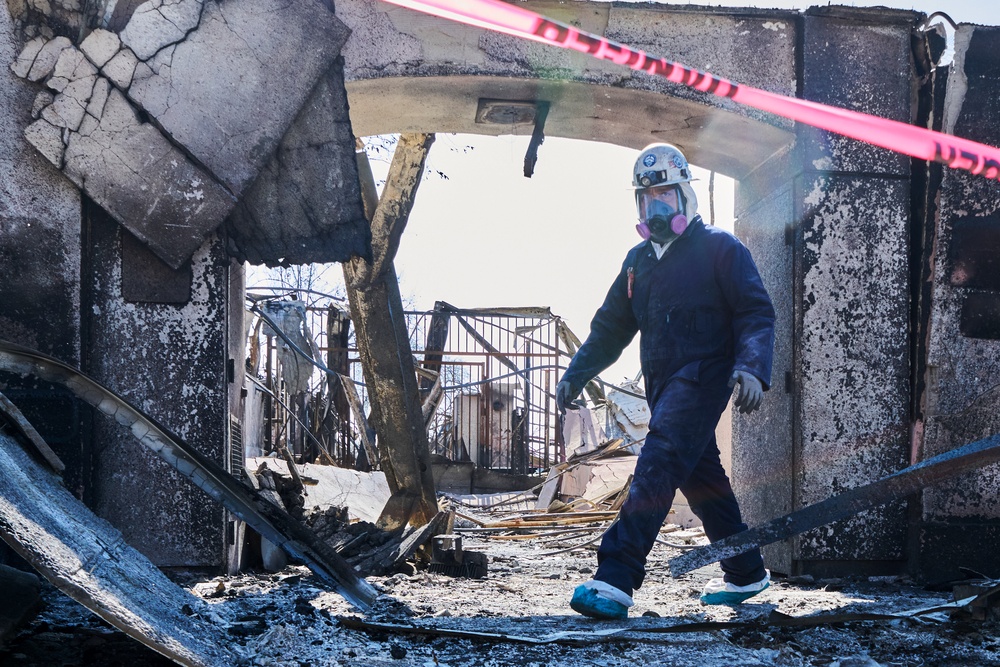 U.S. Army Corps of Engineers and Partners Conduct Post-Fire Assessments at Loma Alta School