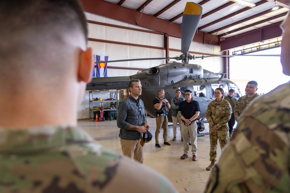 U.S. Secretary of Defense visits Fort Bliss, Southern Border