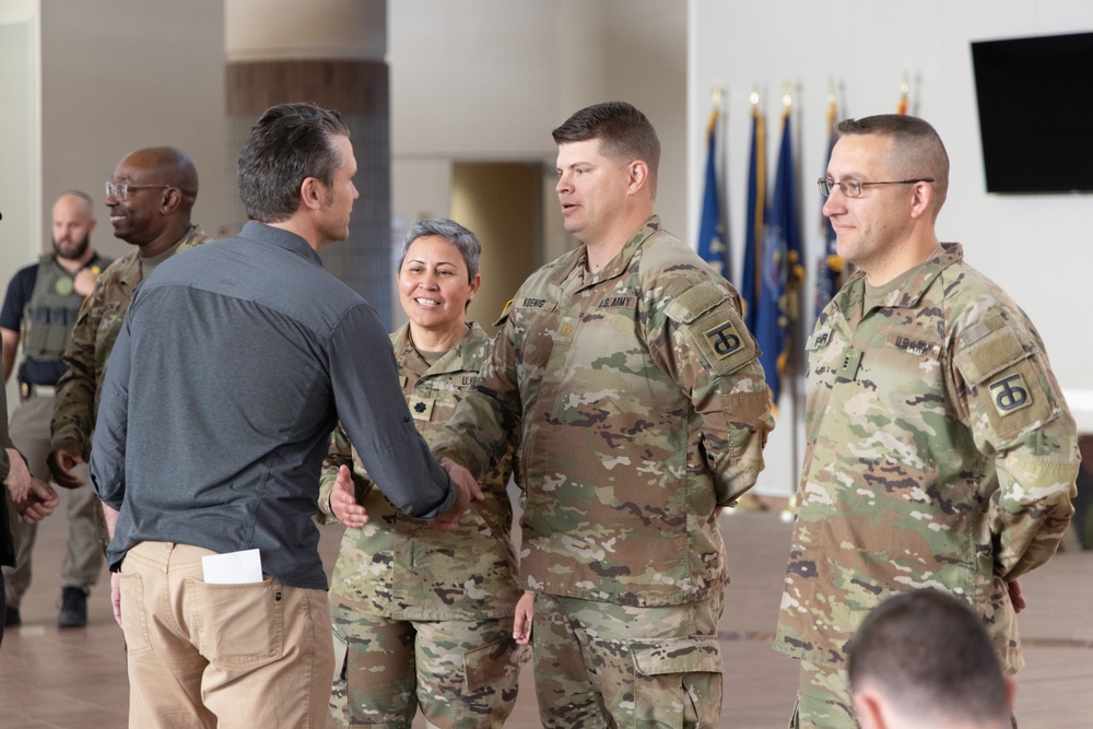 U.S. Secretary of Defense visits Fort Bliss, Southern Border