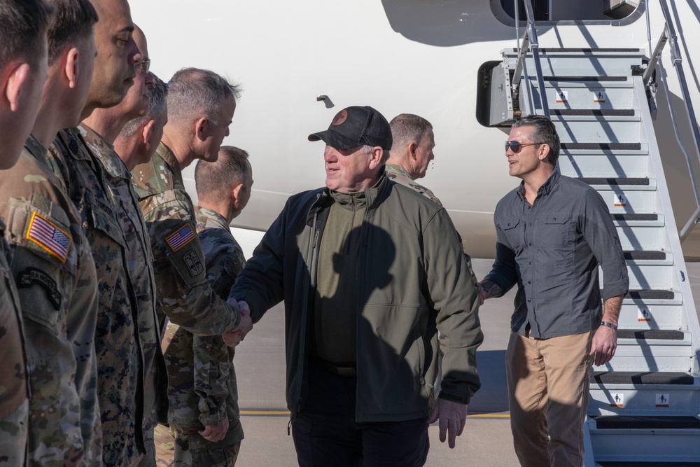 U.S. Secretary of Defense visits Fort Bliss, Southern Border