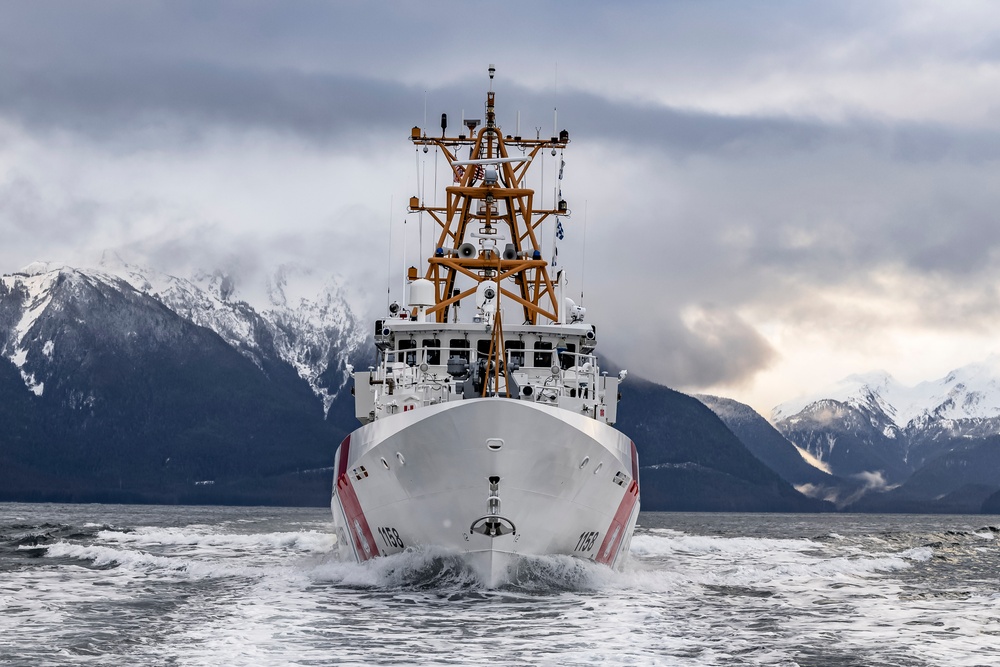 Coast Guard Cutter John Witherspoon crew transits to Juneau, Alaska