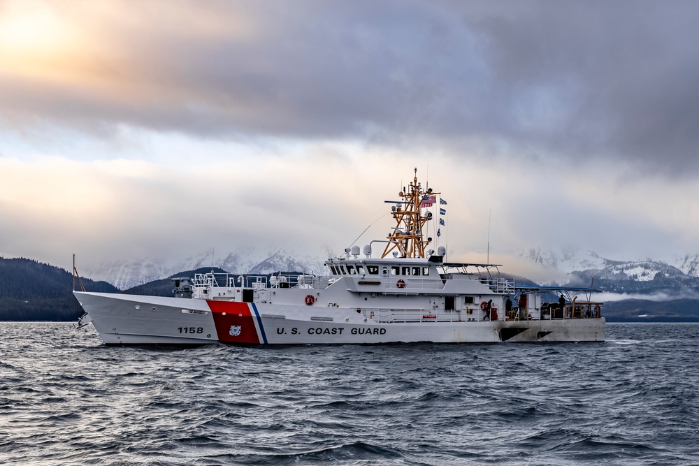 Coast Guard Cutter John Witherspoon crew transits to Juneau, Alaska