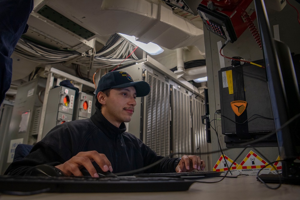 USS Sterett conducts routine operations as part of the Carl Vinson Carrier Strike Group