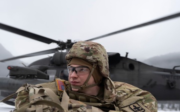 AKARNG infantry and aviators team up during winter FTX