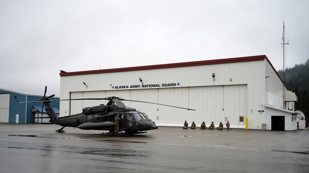 AKARNG infantry and aviators team up during winter FTX