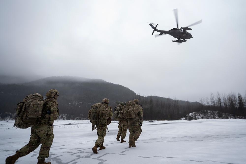 AKARNG infantry and aviators team up during winter FTX