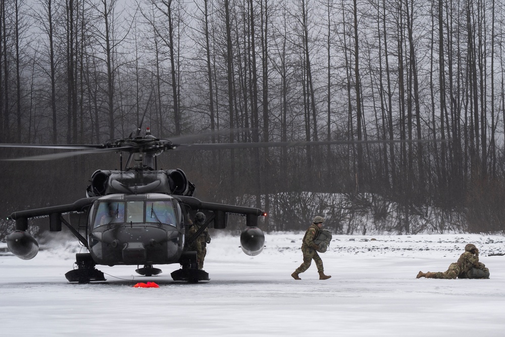 AKARNG infantry and aviators team up during winter FTX