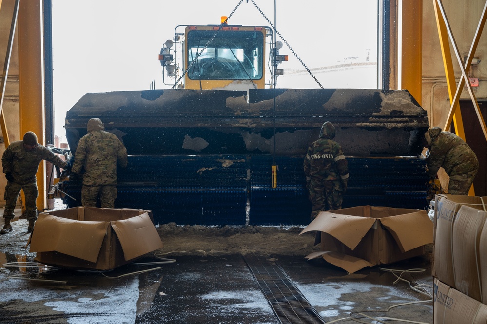 51st CES clears the way for airpower in any weather