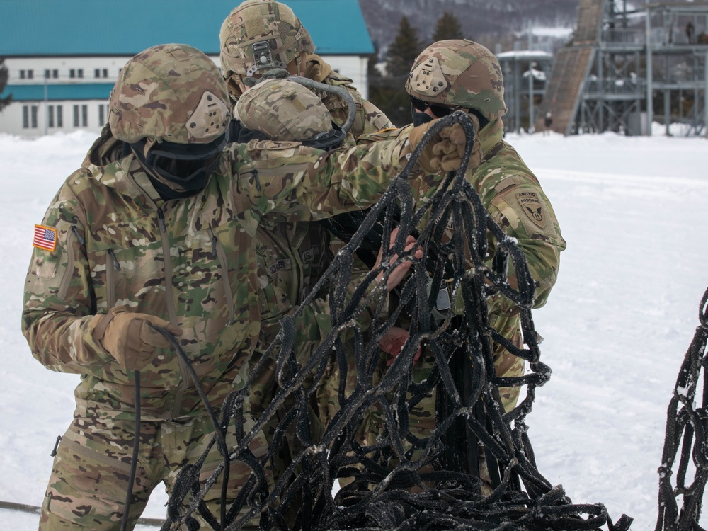 U.S. Army Soldiers Check for Deficiencies