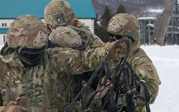 U.S. Army Soldiers Check for Deficiencies